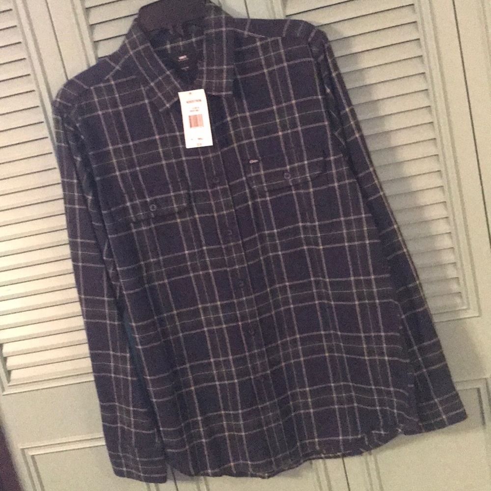 Men’s green/dark blue plaid shirt